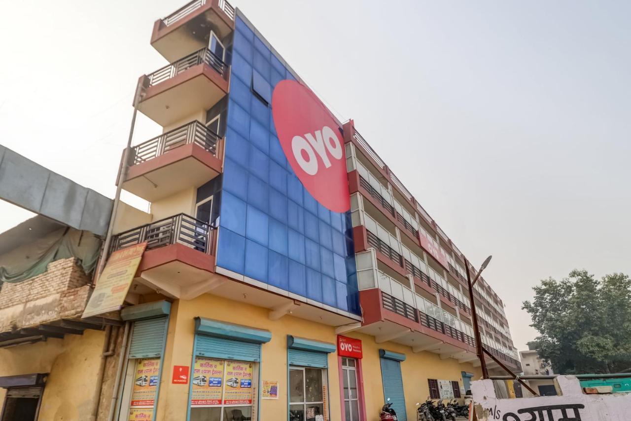 Oyo Hotel R K Residency Гургаон Екстериор снимка